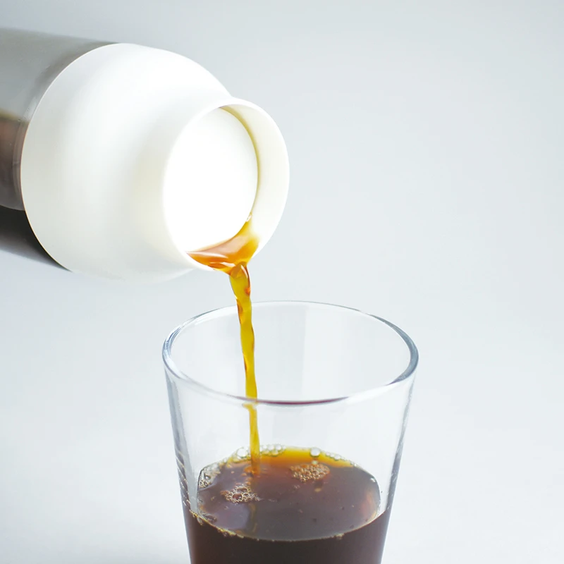 Kinto Capsule Cold Brew Karaffe Weiß 4 Kinto Capsule Cold Brew Karaffe Weiß – Bild 2