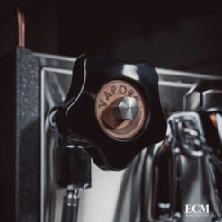 Mechanika VI Slim Heritage Line -Café Séries Boutique 105480 105480 ecm mechanika vi slim heritageline herangezoomt