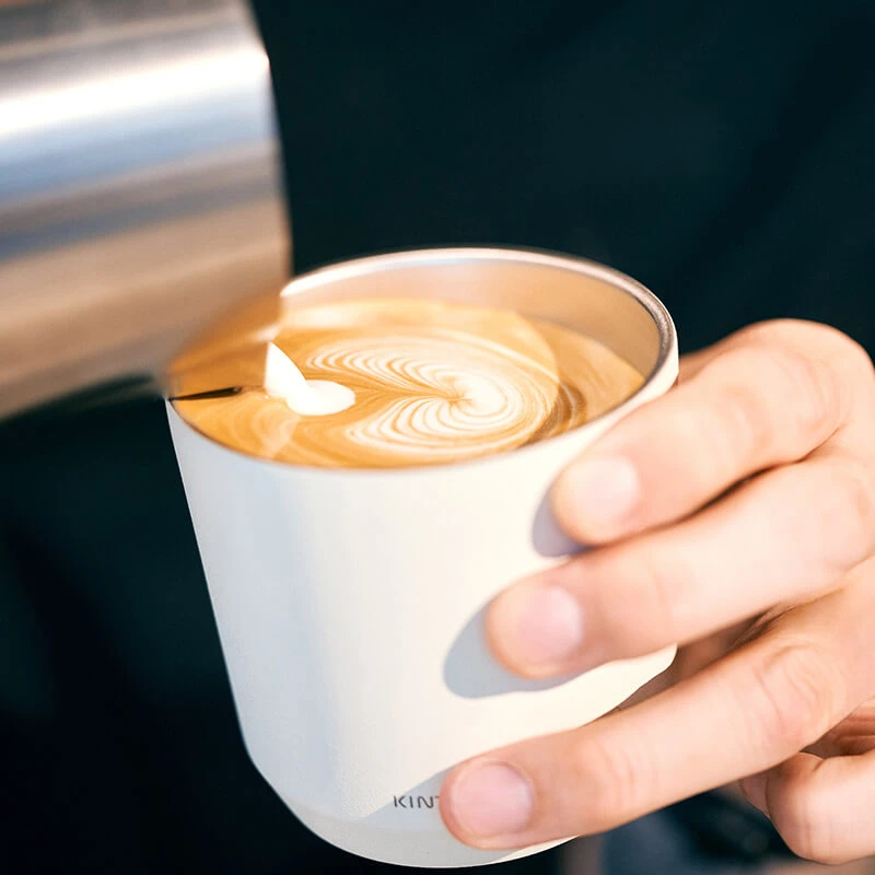 Kinto To-Go Tumbler 240 Ml Mit Stöpsel Weiss 6 Kinto To-Go Tumbler 240 Ml Mit Stöpsel Weiss – Bild 4