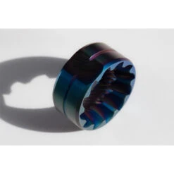 Hypernova Titanium Beschichteter Mahlkegel 10 Hypernova Titanium Beschichteter Mahlkegel -Café Séries Boutique 105783 105783 varia hypernova titanium coated burrs bild2 mithintergrund